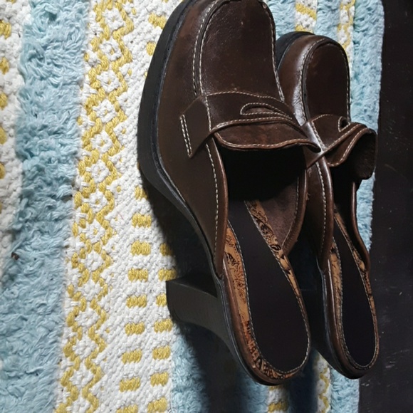 Heels - Picture 2 of 4